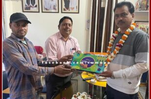 Educationist Dr. Sunil Jain congratulated Vinod Jain on his birthday
