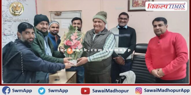 Superintending Engineer JVVNL welcomed Satish Kumar Agrawal in sawai madhopur