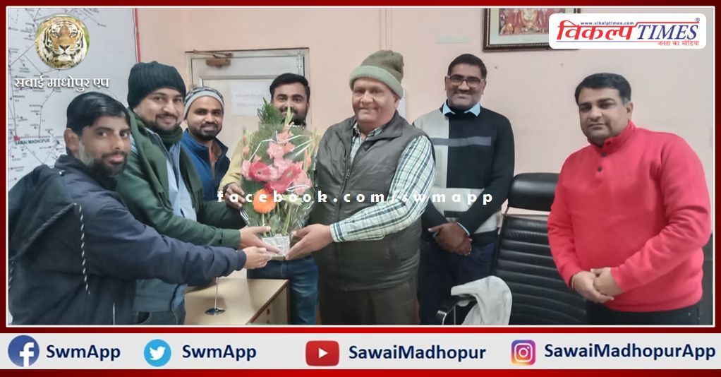 Superintending Engineer JVVNL welcomed Satish Kumar Agrawal in sawai madhopur