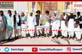 The villagers of Banota plucked mustard seeds in the name of the school