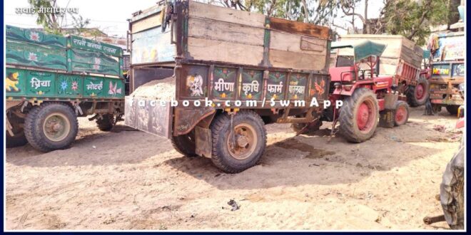 Bonli police station seized 3 tractor-trolleys while transporting illegal gravel
