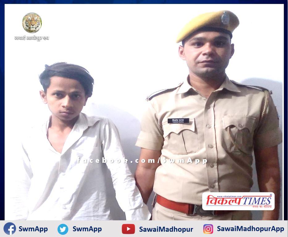 Chauth ka barwada Police Station Arrested accused for uploading the song in indecent language on social media in sawai madhopur