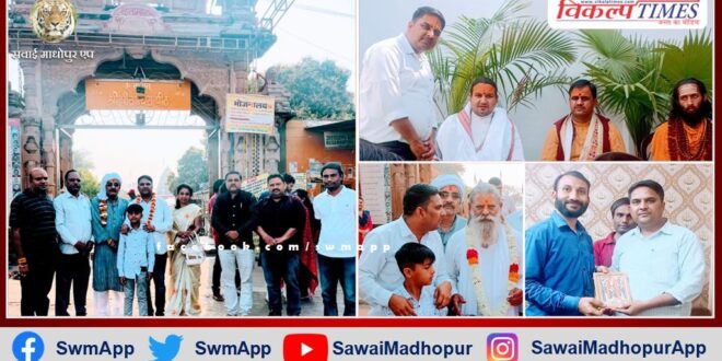Manoj Parashar took blessings from Bageshwar Dham Sarkar Pandit Dhirendra Krishna Shastri