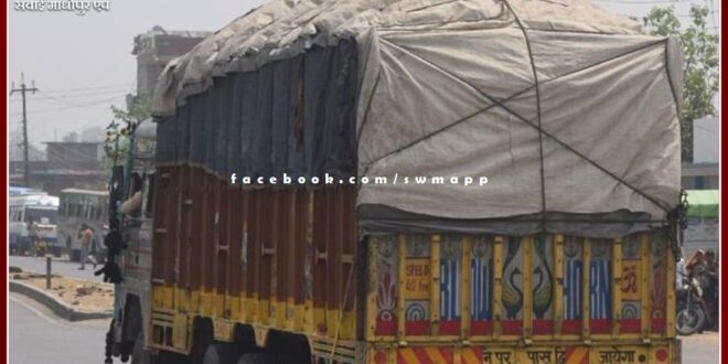 Nine vehicles caught while taking action against overload in bharatpur