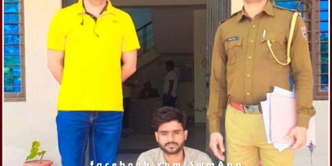 Police arrested accused for theft cash and jewellery from the teachers house in gangapur city