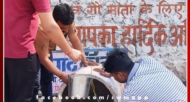 Arrangement of drinking water for passers-by and mother cow in summer