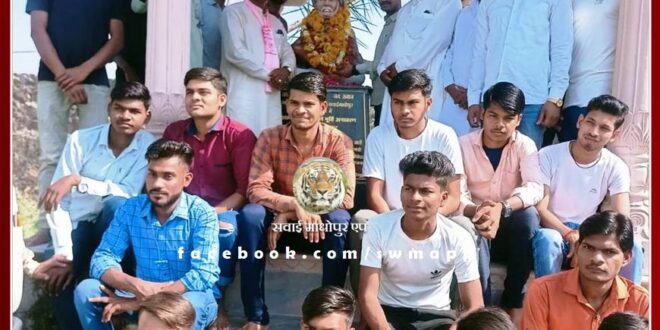 Celebrated the birth anniversary of Mahatma Jyotiba Phule in sawai madhopur