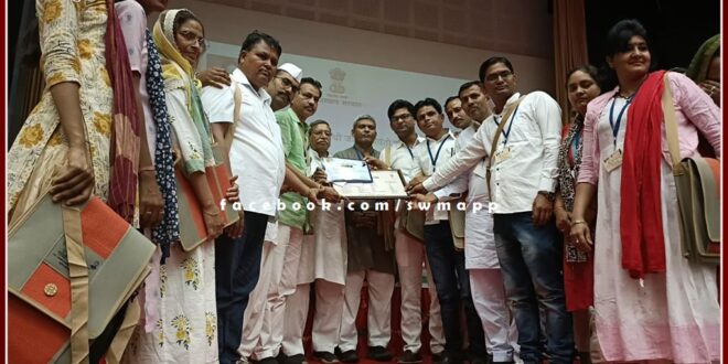 The name Gandhi does not need any recognition - Vinod Jain