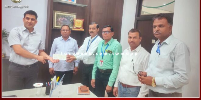 Donated the amount of death feast for the construction of the school hall