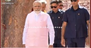 Prime Minister Narendra Modi reached the stage