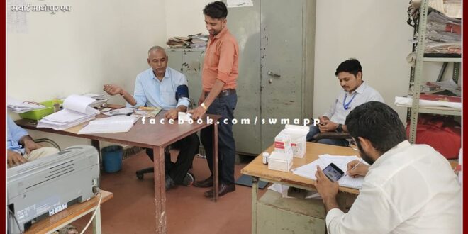 Screening of electrical workers under Ayushman Bharat in sawai madhopur