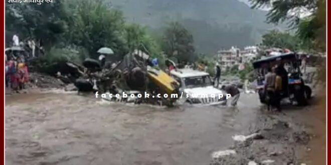 Vehicles washed away in floods in Himachal's Mandi