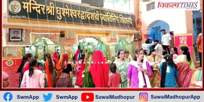Crowds gathered at pagodas on the first Monday of Sawan