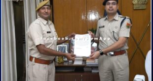 Constable saved the life of a woman who was going to commit suicide on Chambal Bridge in sawai madhopur