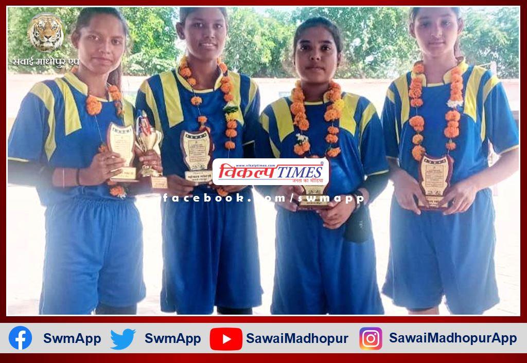 Four players of Khatupura school selected for state level