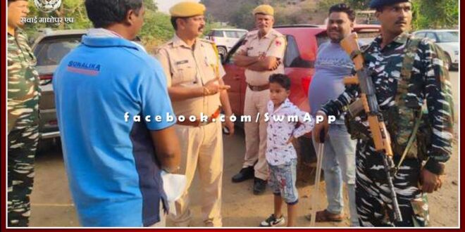 Kotwali police station seized Rs 3 lakh from a car during the blockade in sawai madhopur
