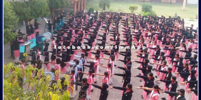 Gramin Mahila Vidyapeeth Higher Secondary School girls took the oath to vote in sawai madhopur