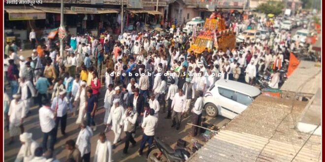 Independent candidate Asha Meena shows her strength in road show sawai madhopur