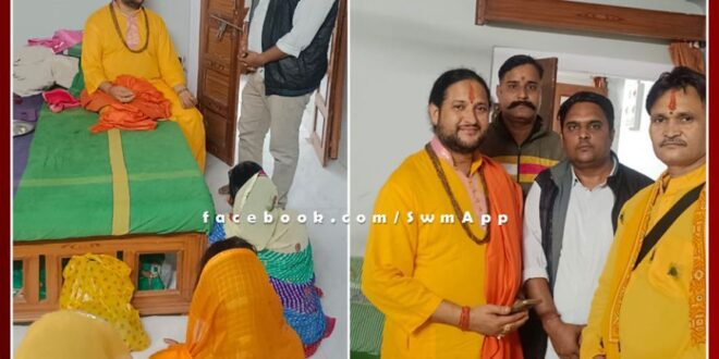 National coordinator of Vipra Samvad manoj parashar offered prayers at Madan Mohan Temple in Karauli