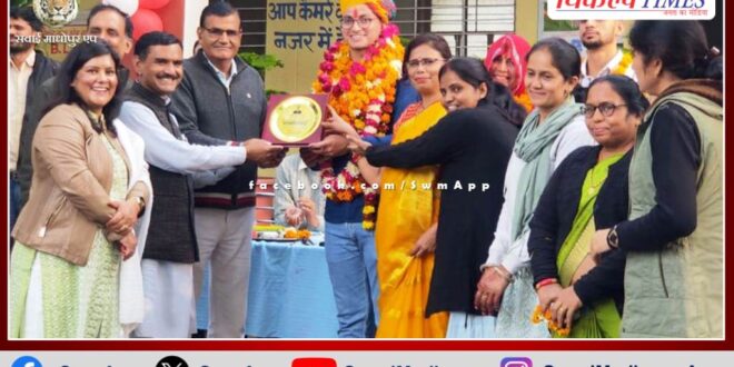 Sunil given grand welcome on being selected in IES