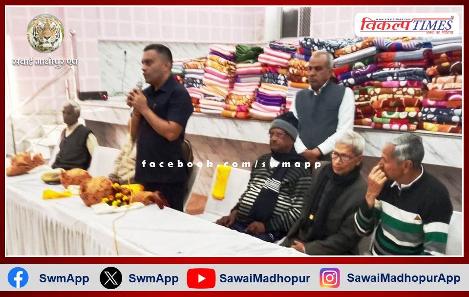 Distribute woolen blankets to needy people in sawai madhopur