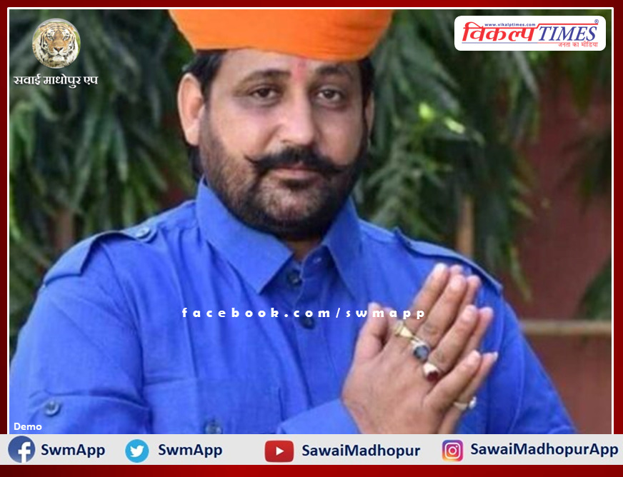 Karni Sena President Sukhdev Singh was shot dead after entering his house in japur