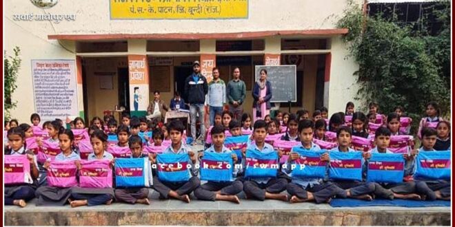 Students received school uniform in indergarh