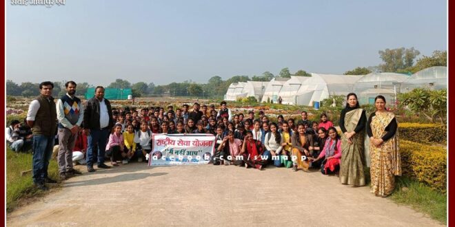 Volunteers were overwhelmed after visiting the Center of Excellence for Flowers