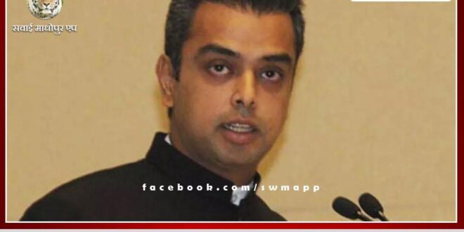 Milind Deora resigned from Congress