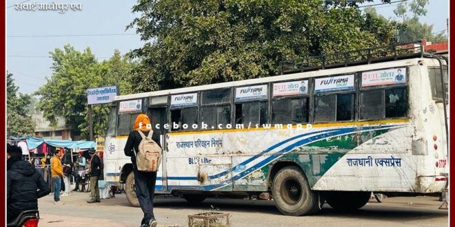 Road jam of drivers in protest against new law in Sawai Madhopur