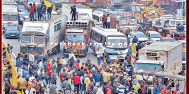 Truck and dumper drivers block traffic across the country in protest against Hint and Run law