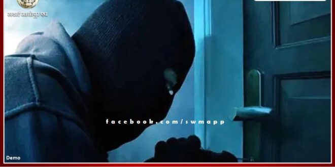 Unknown thieves targeted three clothes shops in Sadar Bazaar of Bonli