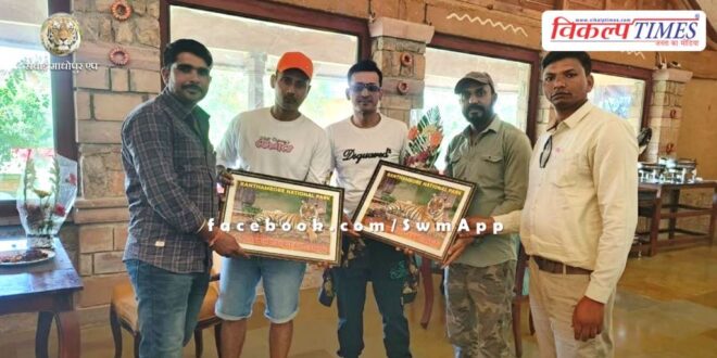 Famous singer Meet Bros Manmeet Singh and Harmeet Singh welcomed by Pathik Lok Seva Samiti in Sawai madhopur