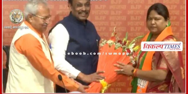 Hemant Soren's sister-in-law Sita Soren joins BJP