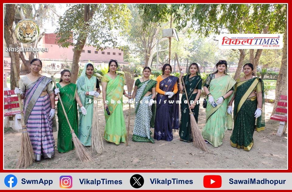 Women members of Watan Foundation donated labour on International Women's Day in sawai madhopur