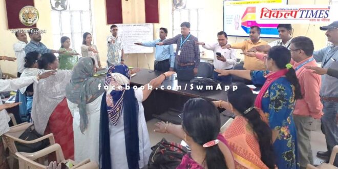 administered the oath to vote in sawai madhopur