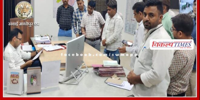 Demand for action against Bhajanlal who assaulted an employee in the office