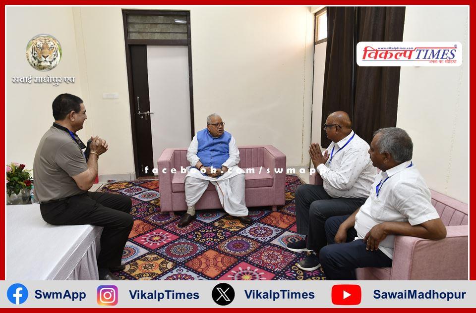 Governor Mishra interacted with officials of Red Cross district unit