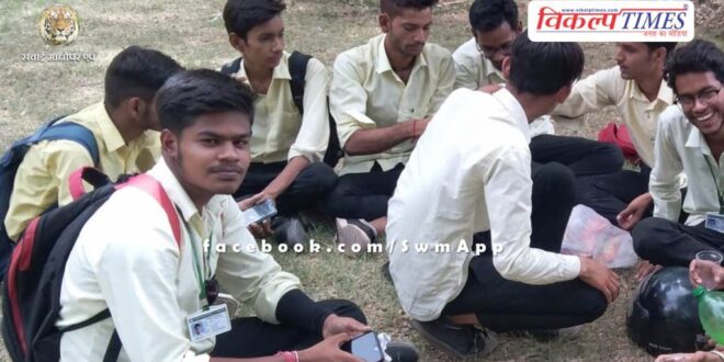 Candidates angry over D.El.Ed exam results not being declared on time in sawai madhopur