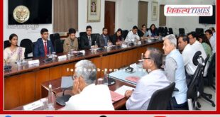 Chief Secretary interacted with trainee officers of Indian Administrative Service