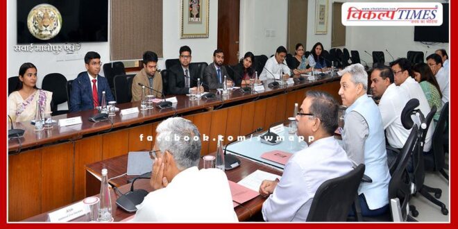 Chief Secretary interacted with trainee officers of Indian Administrative Service