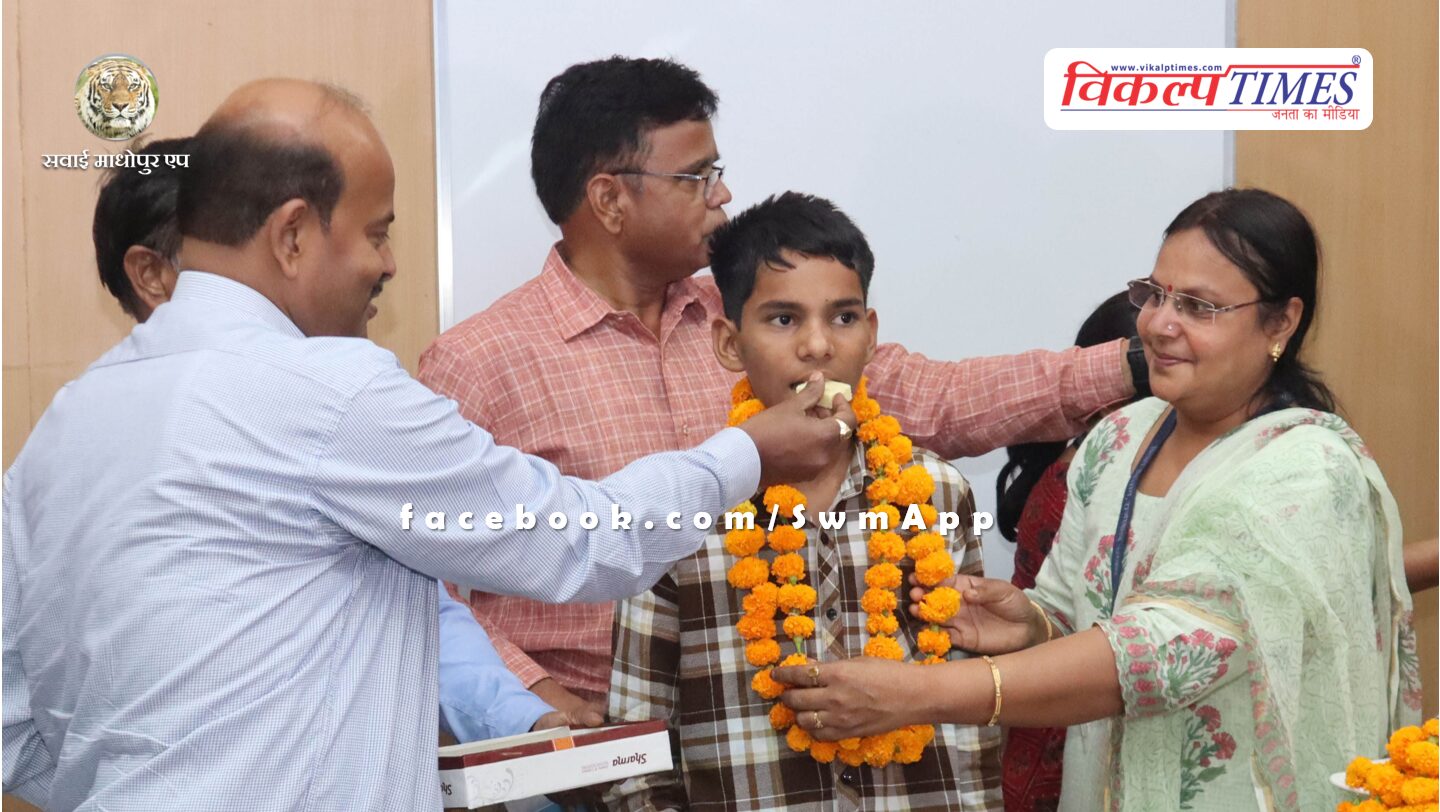 Government Secretary, School Education honored students with best results in board exams in Rajasthan