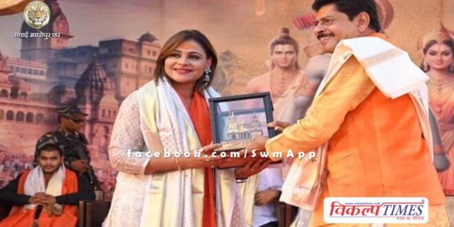 Historic event of mass Hanuman Chalisa organized at Dashashwamedh Ghat in varanasi