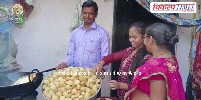 Paani Puri seller's daughter becomes topper