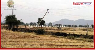 Possibility of accident due to slanting of electric pole