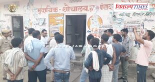 Sawai Madhopur Collector went door to door in Bhadoti to check drinking water supply