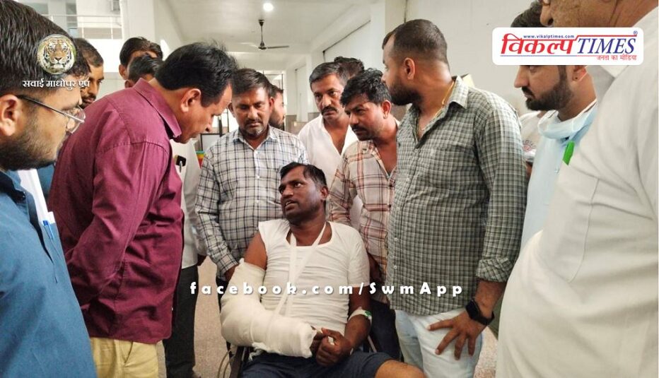 UmmedaRam Beniwal met the injured journalist in Jodhpur