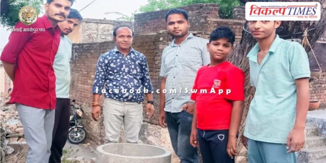 Under Panchhi Pukar, Abha Mandal tied water pot for the national bird peacock in lalsot Dausa