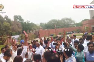 India alliance protested on the first day of Parliament session