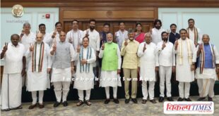Narendra Modi was unanimously elected leader in the NDA meeting